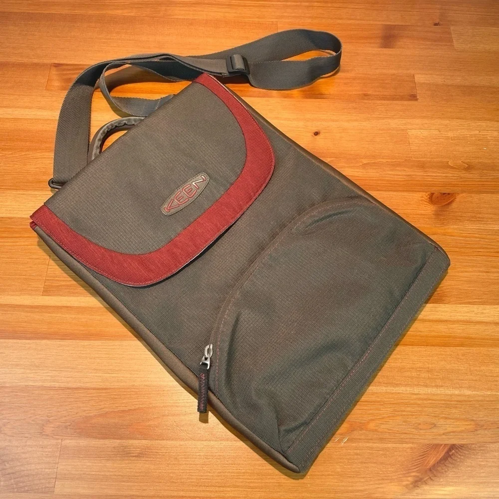 Keen Hybrid Transport Laptop Crossbody Bag Commuting Travel Adjustable Office
